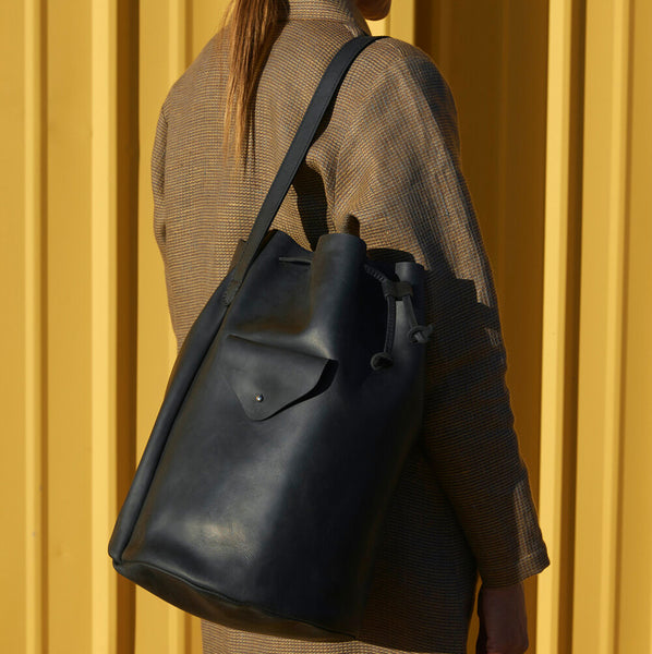 Large Desert Totem Bucket Handbag In Black Eco Leather - Mojave Desert Skin Shield