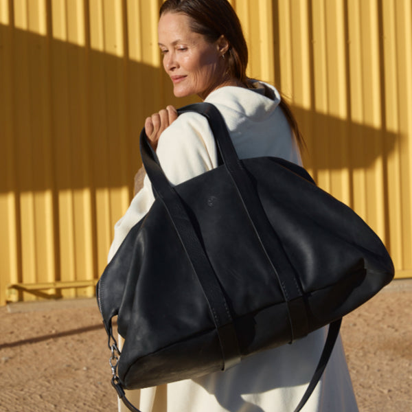 The Weekender Overnight Duffle Bag In Black Eco Leather - Mojave Desert Skin Shield