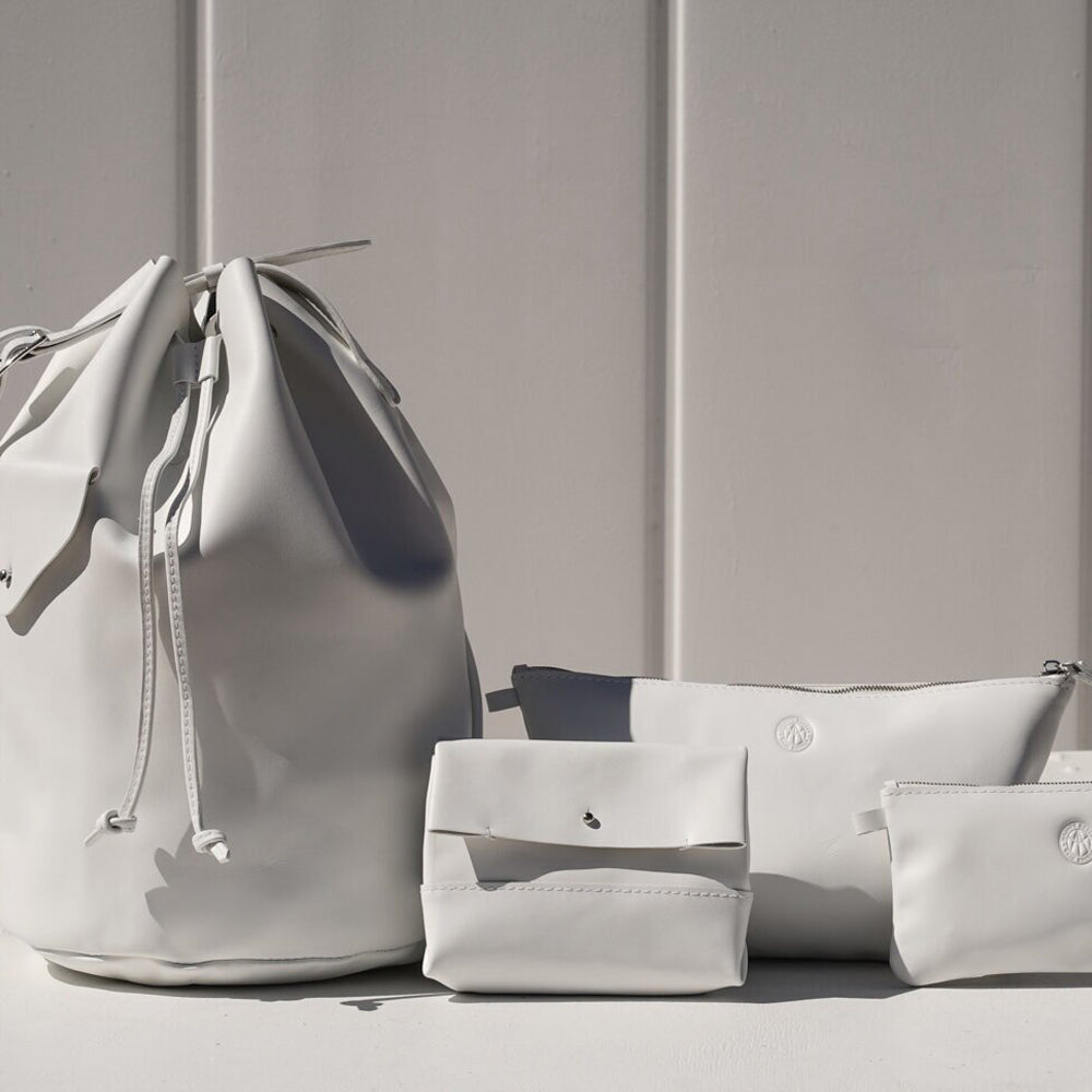 Large Desert Totem Bucket Handbag In Silver Ash Italian Leather - Mojave Desert Skin Shield