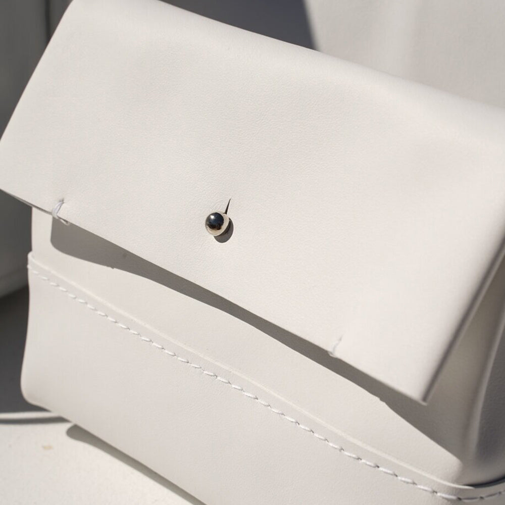 Large Desert Totem Bucket Handbag In Silver Ash Italian Leather - Mojave Desert Skin Shield