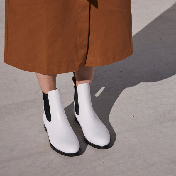 Chelsea Boots White Leather - Mojave Desert Skin Shield 