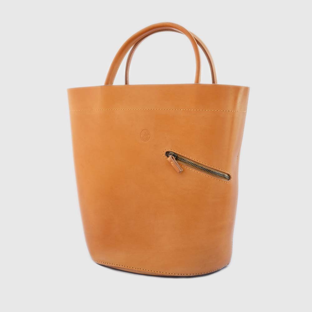 Hunter Gatherer Bucket Bag in Caramel - Mojave Desert Skin Shield 